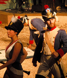 Giffords Circus: War and Peace
